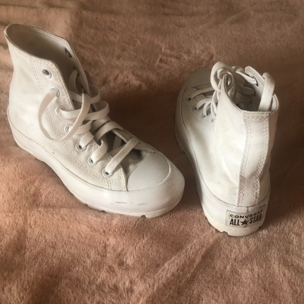 Converse Chuck Taylor All Star Shoe Size 5.5 White Lugged Platform